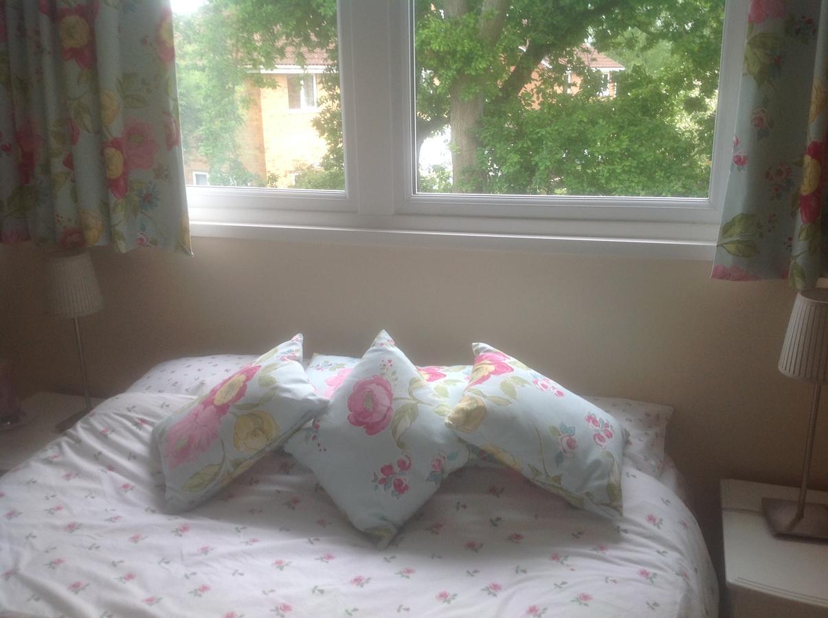Bed and Breakfast Oak Tree House à Waterlooville Extérieur photo