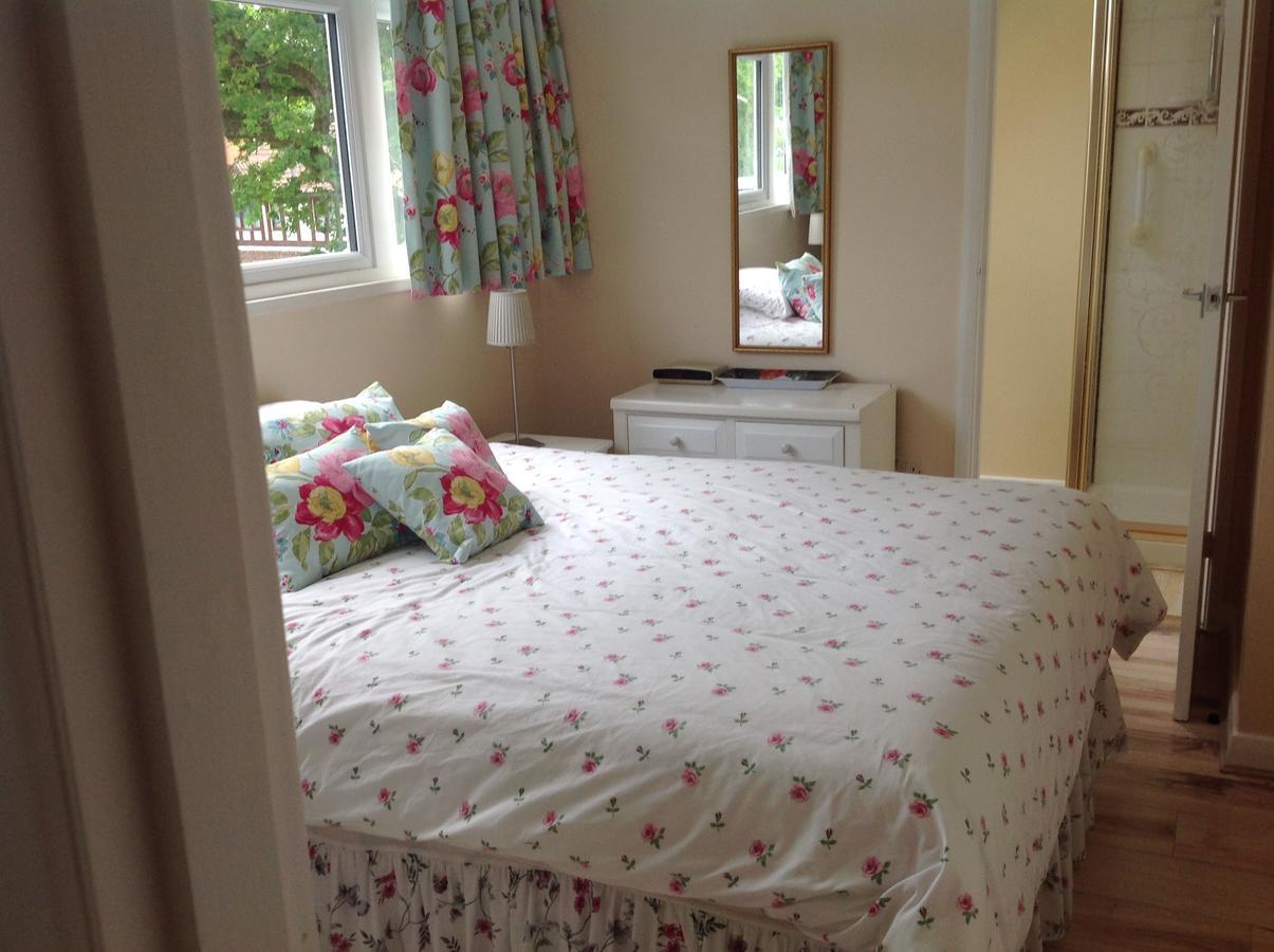 Bed and Breakfast Oak Tree House à Waterlooville Extérieur photo